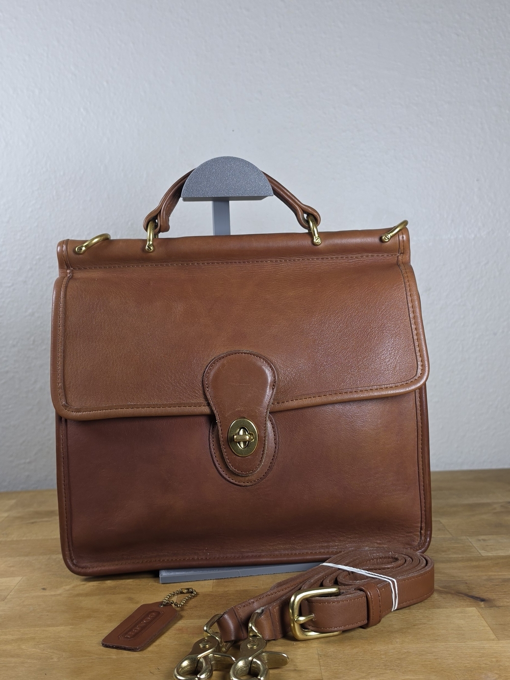 Coach Willis 9927 Vintage British Tan Leather Crossbody USA Brass